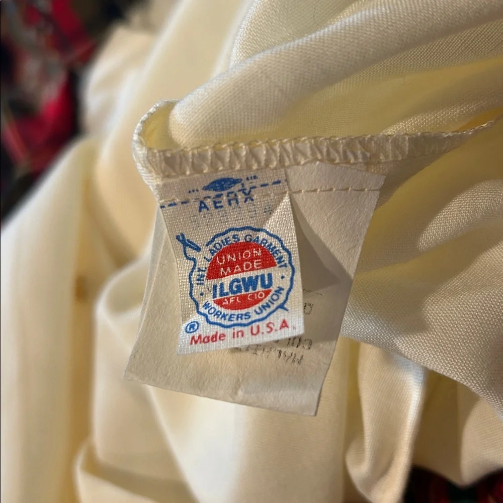 Russ Skirt Set Cream Shirt with Red Paisley Accents and Scarf Size 14/16 Vintage
